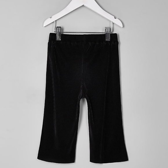 River Island Girls Black Plisse Elastic Waist Trousers - Picture 2 of 3